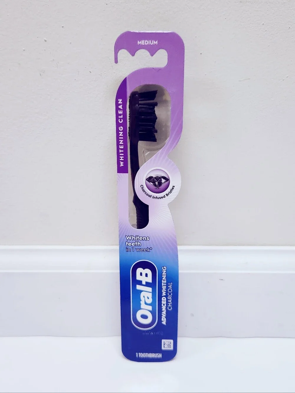🍭7/$15 Oral-B Charcoal Whitening Toothbrush Medium Bristle
